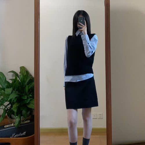 短款黑色圆领羊绒马甲背心女坎肩