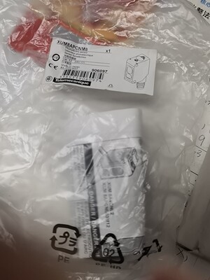 施耐德光电传感器XUM8APCNM8 XUM2APXBL2 XUM9APSBL2 XUM2APCNL2
