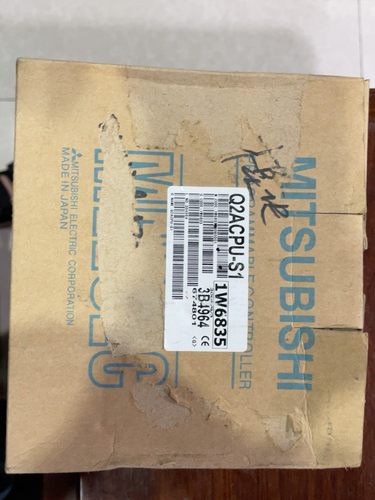 MITSUBISHI三菱PLC模块Q2ACPU-S1全新原装拍前请询价