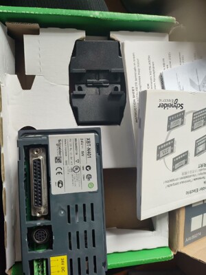 XBTN401施耐德控制面板全新原装拍前请询价