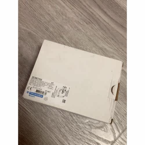 XCSE7332 施耐德插片安全门锁限位开关071977全新原装拍前请询价