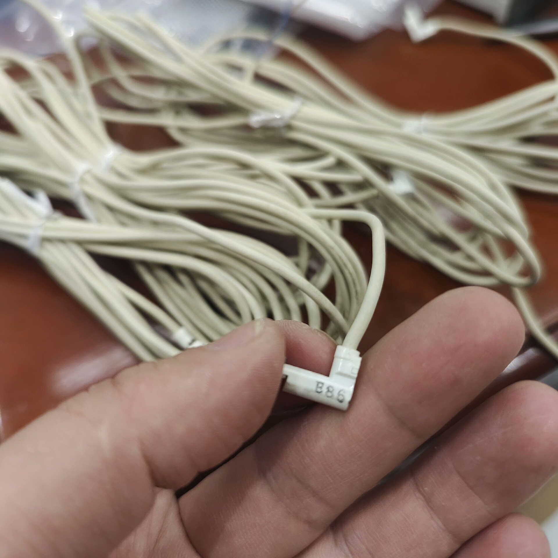 小金井ze235三米线全新原装拍前请询价