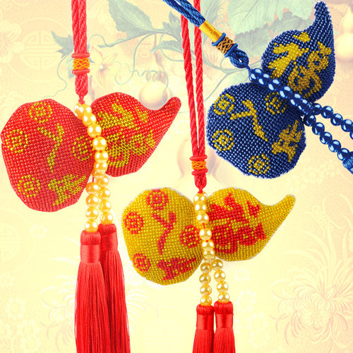 手工葫芦珠绣成品汽车挂件