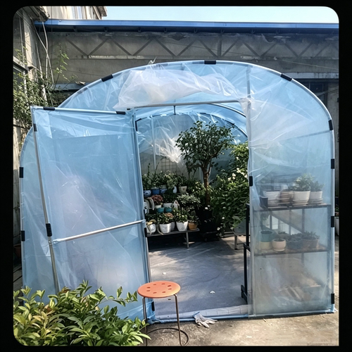 家用庭院小花房阳台绿植防冻保