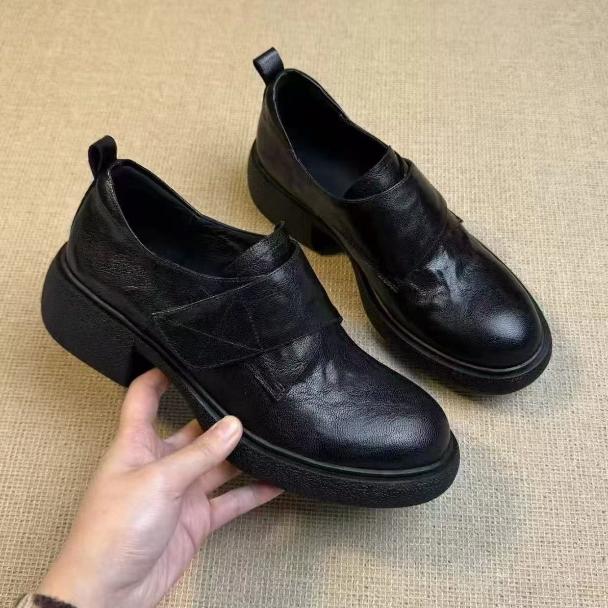 魔术贴运动轮胎底乐福鞋女粗跟5cm英伦风小皮鞋高跟女鞋