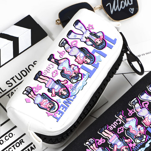 ILLIT周边专辑同款收纳包文具盒