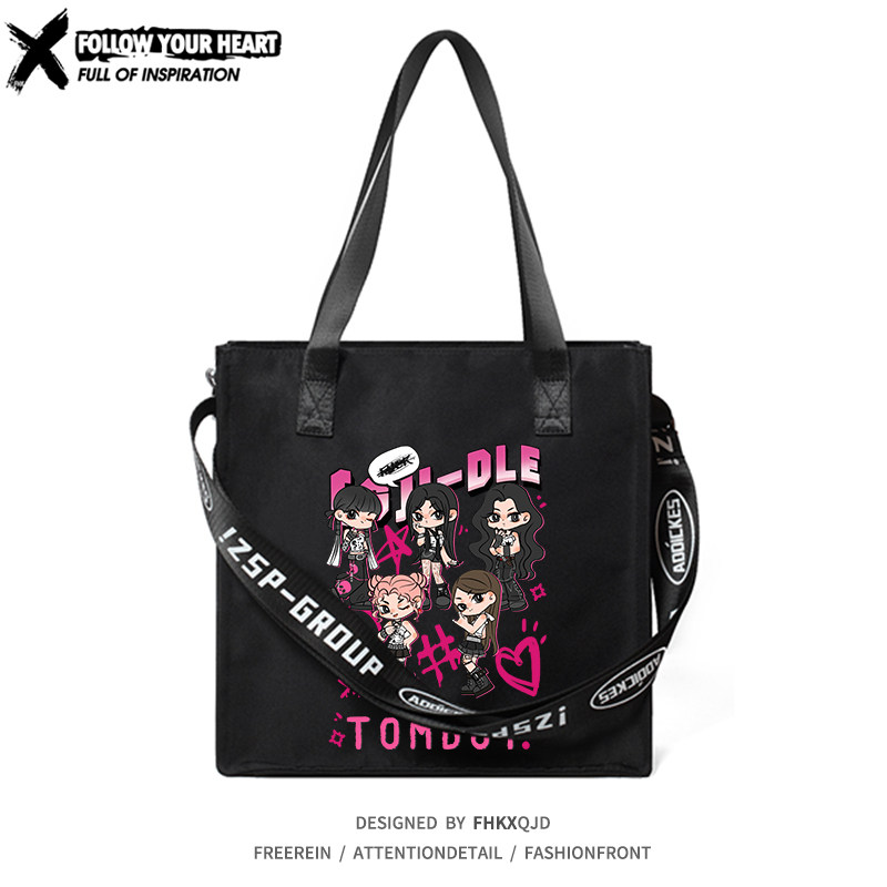 gidle女娃TOMBOY周边单肩斜跨包