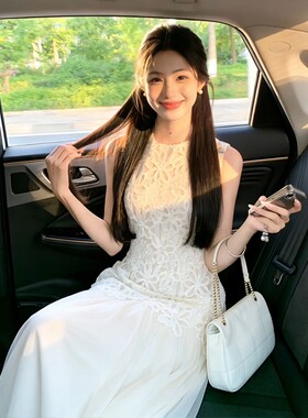 2026春季法式温柔仙女风米白蕾丝无袖网纱高级感修身长款连衣裙