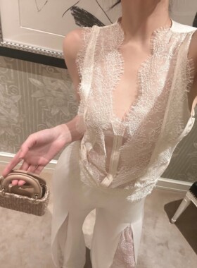 香颂蕾丝性感纯欲风立体睫毛蕾丝花边不规则V领衬衫女