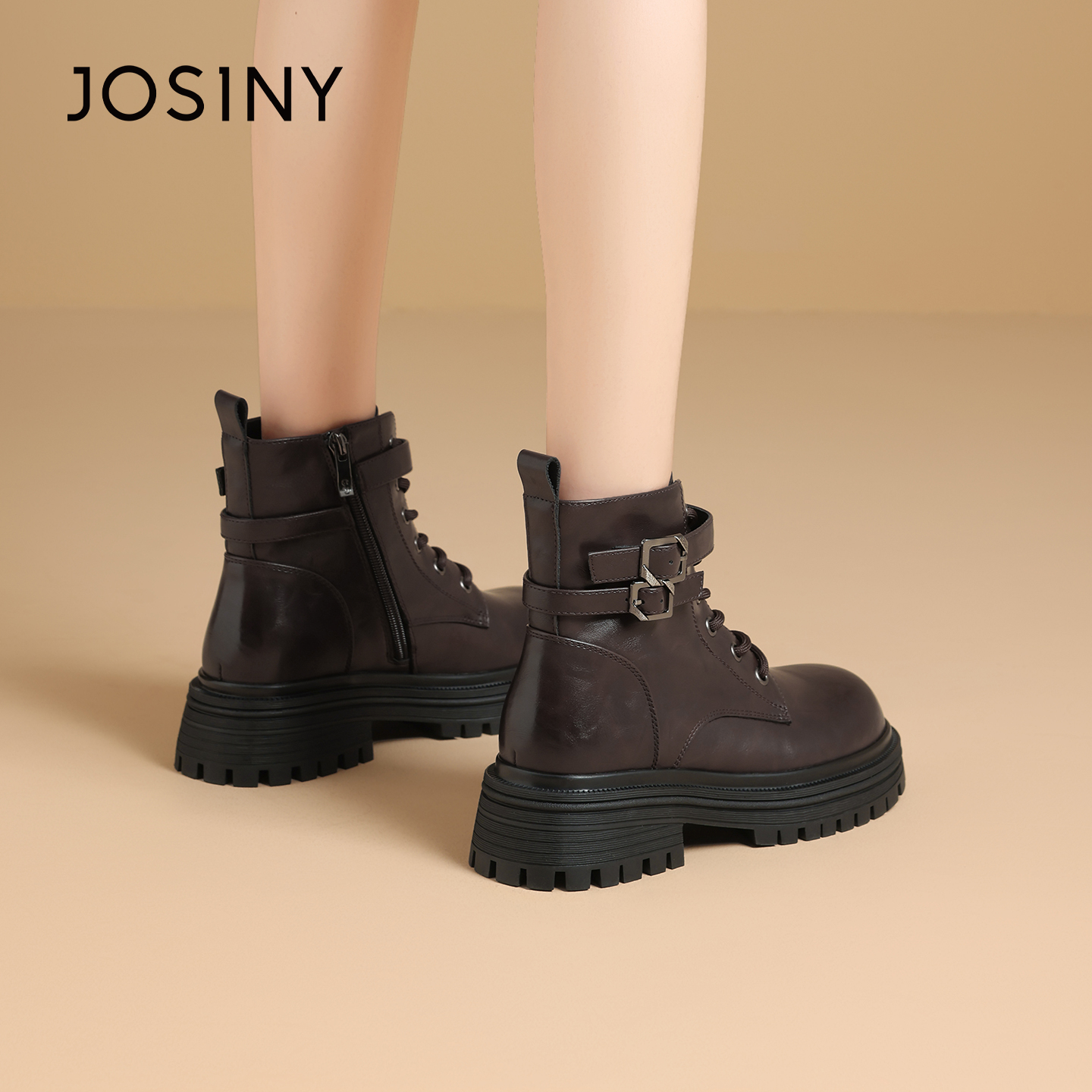 卓诗尼厚底真皮短靴女