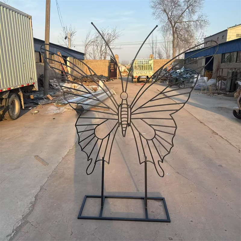 铁艺蝴蝶美陈布景道具婚礼布置摄影网红打卡手工仿真立体蝴蝶摆件