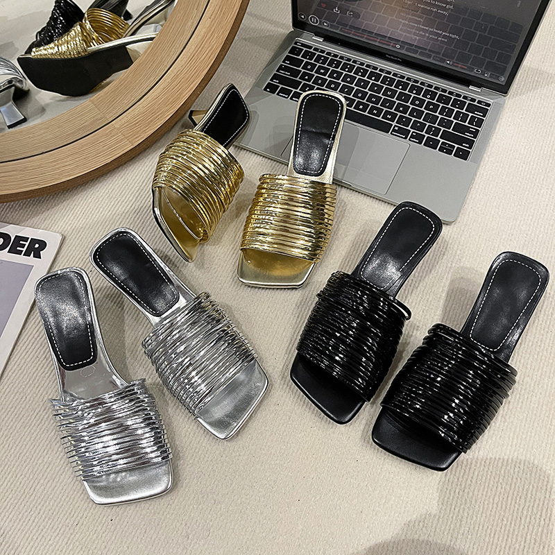 高级感配裙子休闲沙滩凉拖