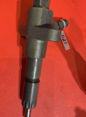 105031-4480喷油器总成适用小松S6D105装配DLLA142S354N502喷油嘴