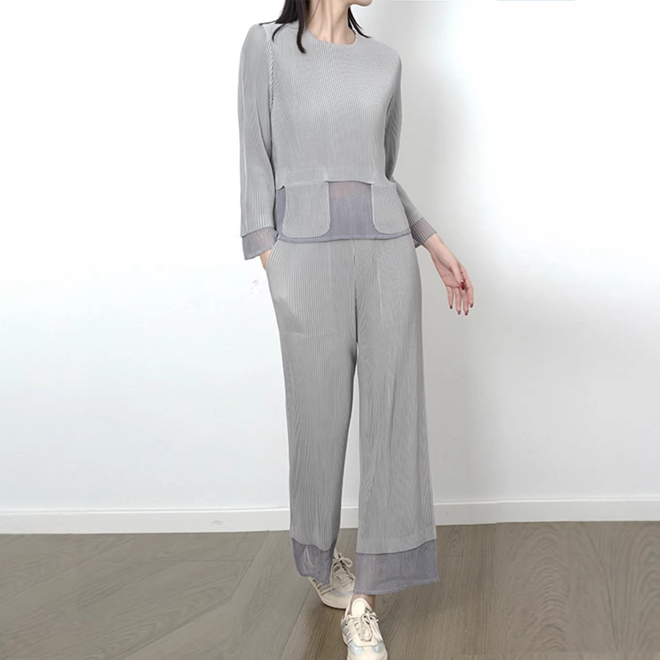 时尚褶皱套装两件套洋气女装感轻奢2026春褶皱上衣裤子一整套新款