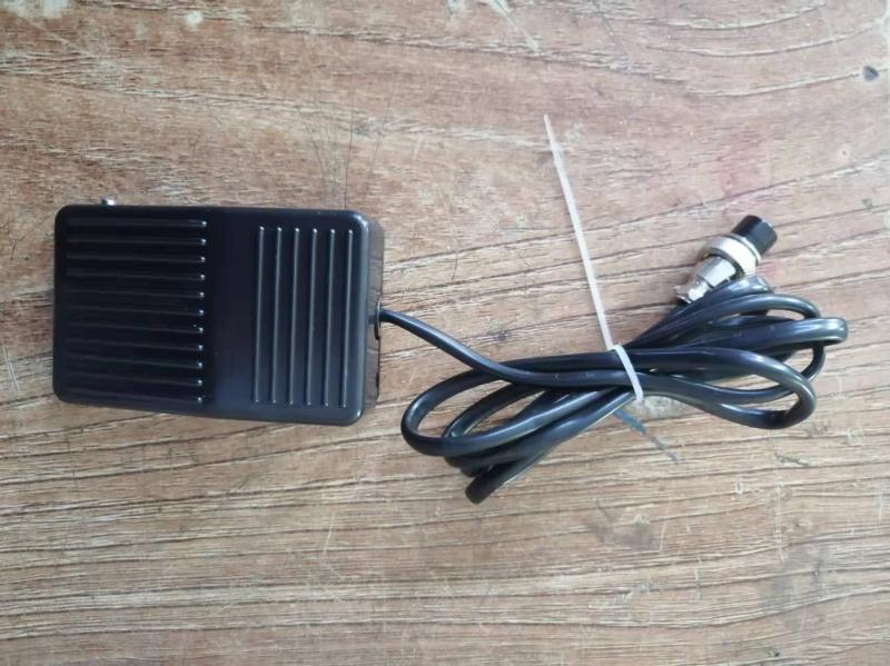 gfk160液体灌装机配件脚踏板一个