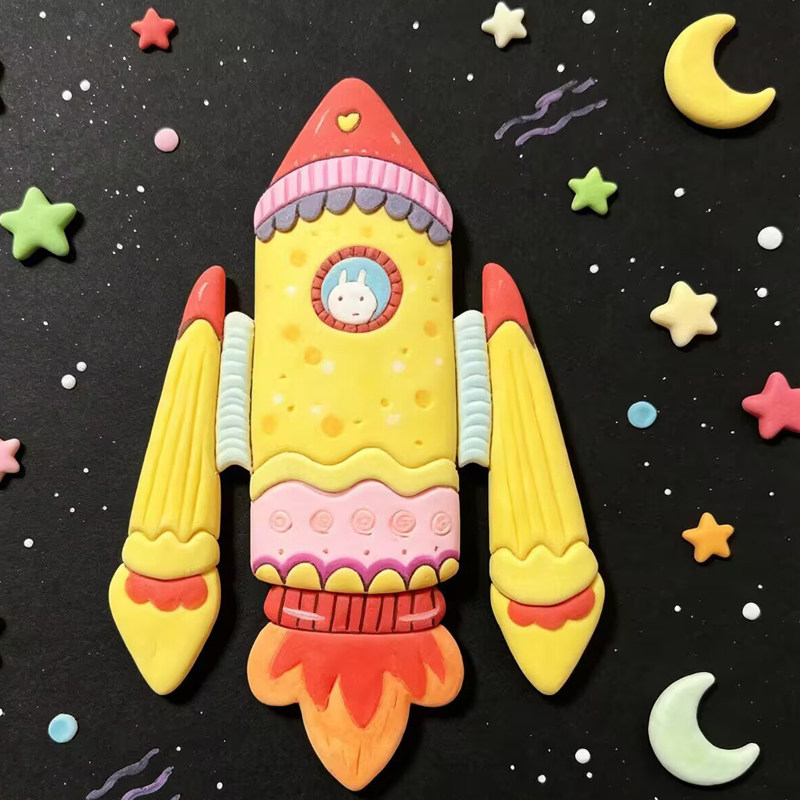 创意美术涂鸦画木质火箭模型少儿美术用品幼儿园亲子国庆环艺挂饰