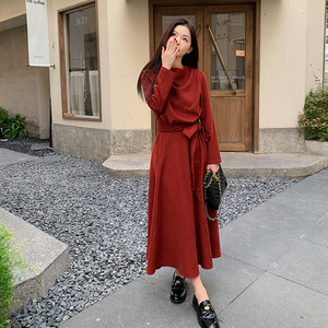 现货-主推-秋季新款安可拉红长款大摆裙（-2552-P125K178），女装连衣裙，新风尚