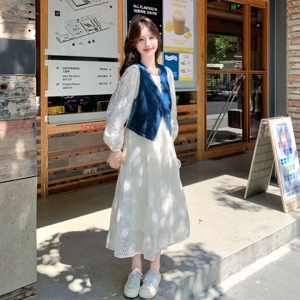 韩系小清新减龄镂空连衣裙套装女秋季2025年新款牛仔小马甲两件套图片