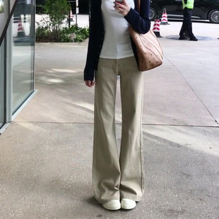复古卡其色微喇牛仔裤女2026春季新款韩版显瘦百搭拖地喇叭裤ins