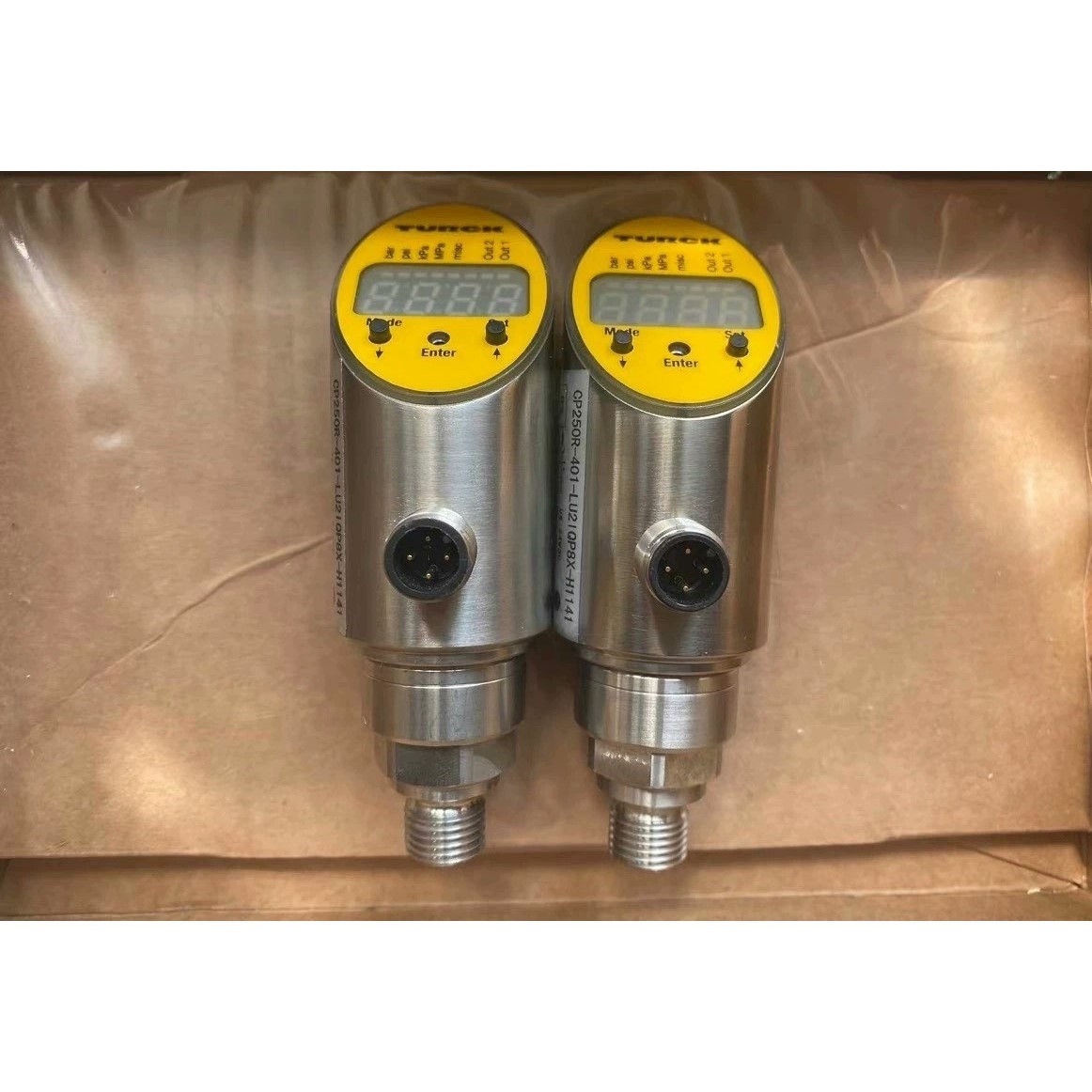 CP010V-401-LU2IQP8X-H1141, 图尔克全新原装拍前请询价