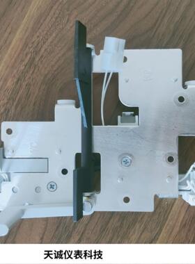 1VCR002352G0001线圈安装底板 VD4线圈安装底板全新原装