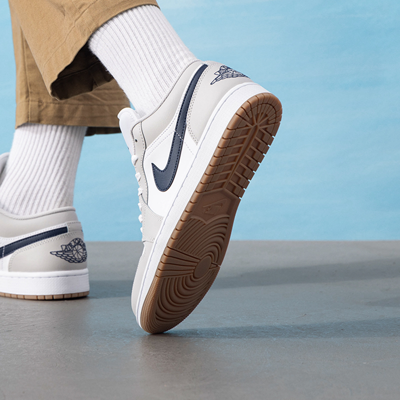 Nike/耐克篮球鞋男鞋AIR JORDAN 1 LOW休闲鞋运动鞋553558-146