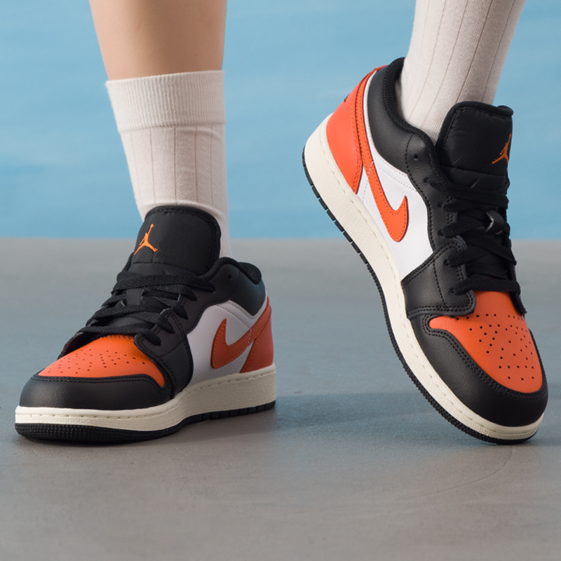 Nike/耐克大童篮球鞋女鞋AIR JORDAN 1 LOW休闲运动鞋553560-081