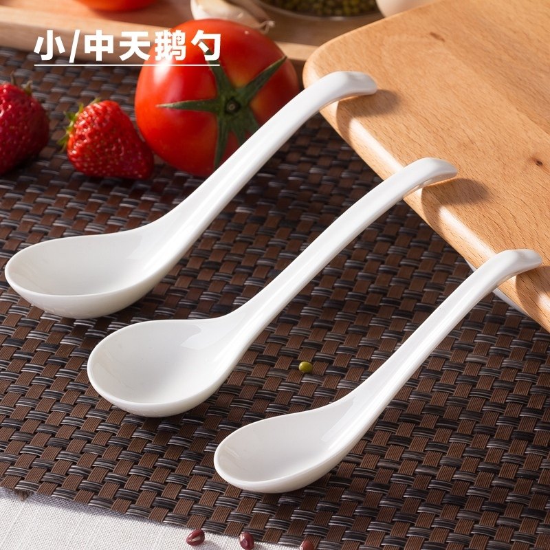 可爱纯白色骨瓷长柄汤匙调料勺子图片