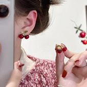 红色樱桃银针耳钉女2025新款 轻奢高级感耳环秋冬独特车厘子耳饰女