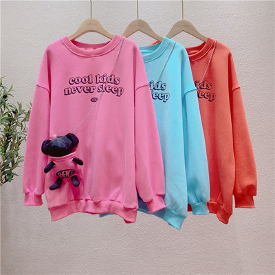 欧洲站斜跨链子口袋小熊加绒圆领