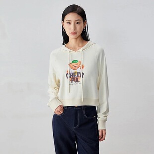 姚领休闲风卡通小熊印花连帽卫衣女短款米色套头薄款833K10602