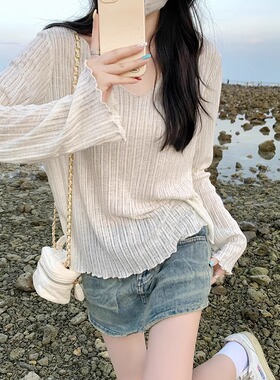 夏季微透V领木耳边宽松防晒罩衫冰丝薄款夏季长袖T恤女慵懒感