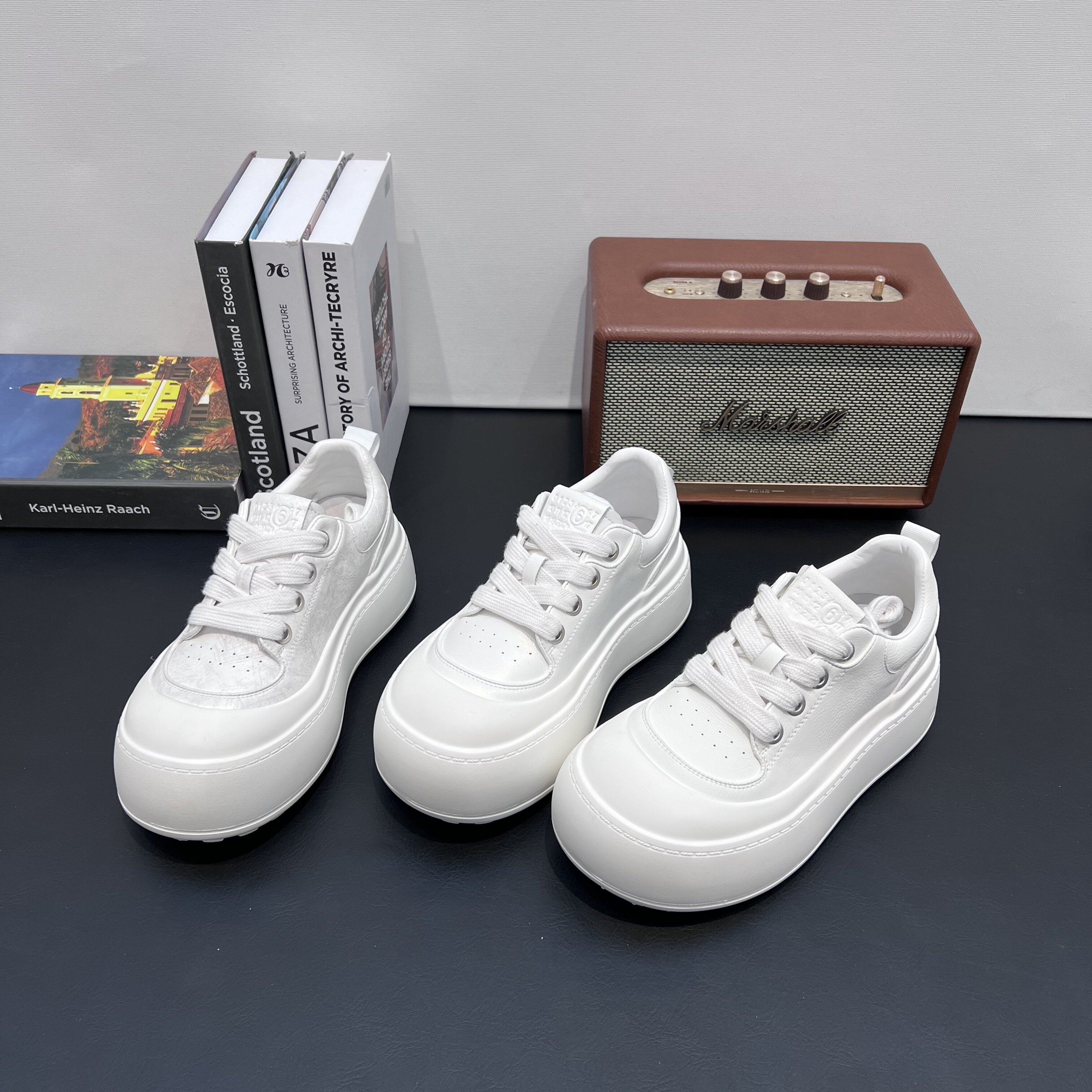 欧洲站厚底增高小白鞋女2026春款爆款配阔腿裤鞋子百搭大头面包鞋,女鞋,时尚休闲鞋,淘宝优惠券,粉丝福利购,淘宝优惠卷