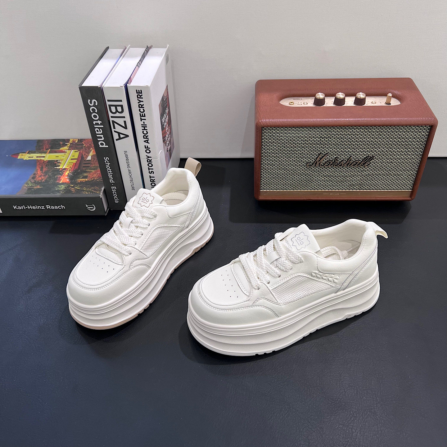 欧货厚底薄款小白鞋女2026春夏新款百搭轻便软底增高显瘦女板鞋潮