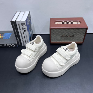 欧货爆款小白鞋女2026春季新款配裙子超火休闲魔术贴厚底板鞋女鞋