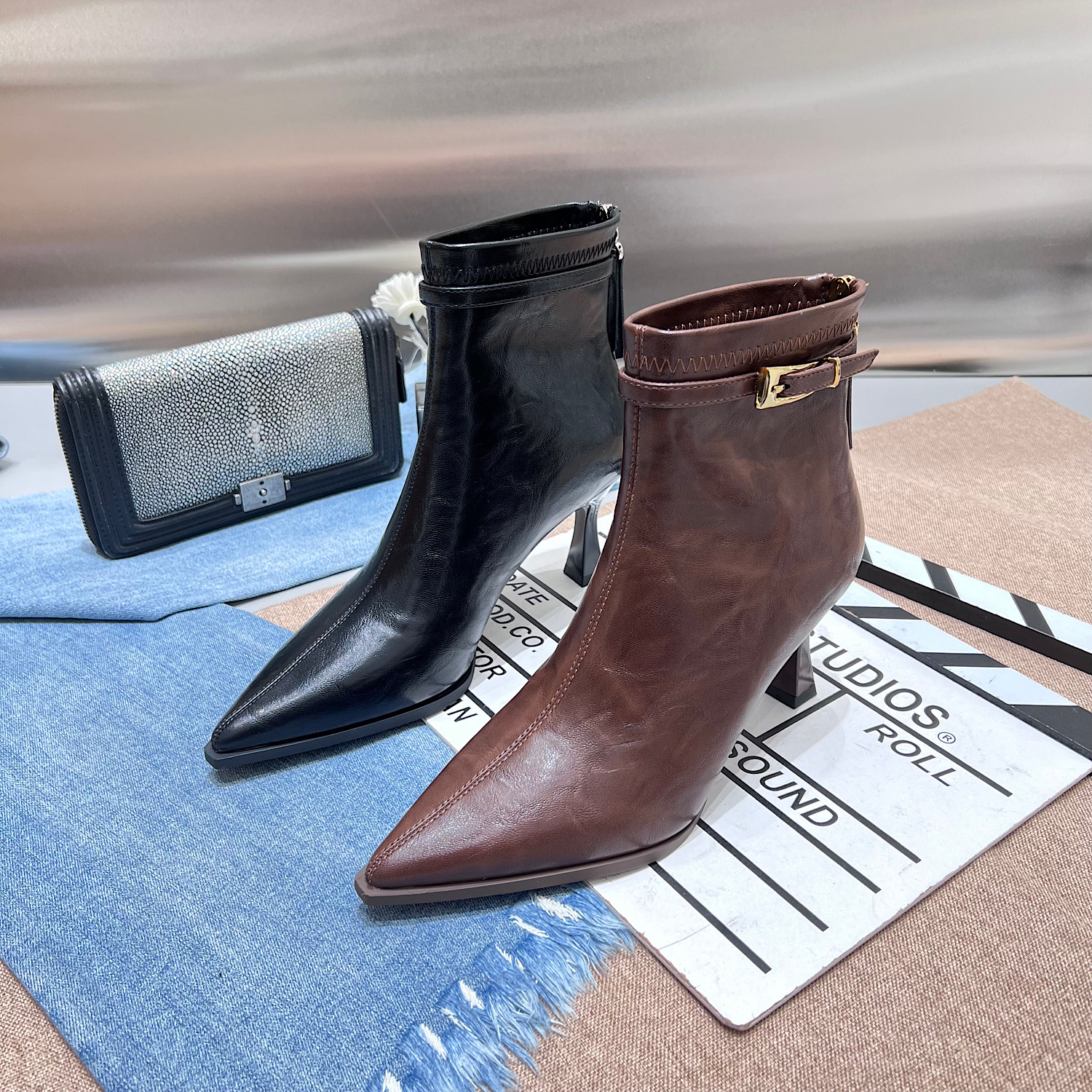 欧货2025秋冬季新款尖头高跟短靴女细跟百搭加绒瘦瘦靴女皮靴裸靴