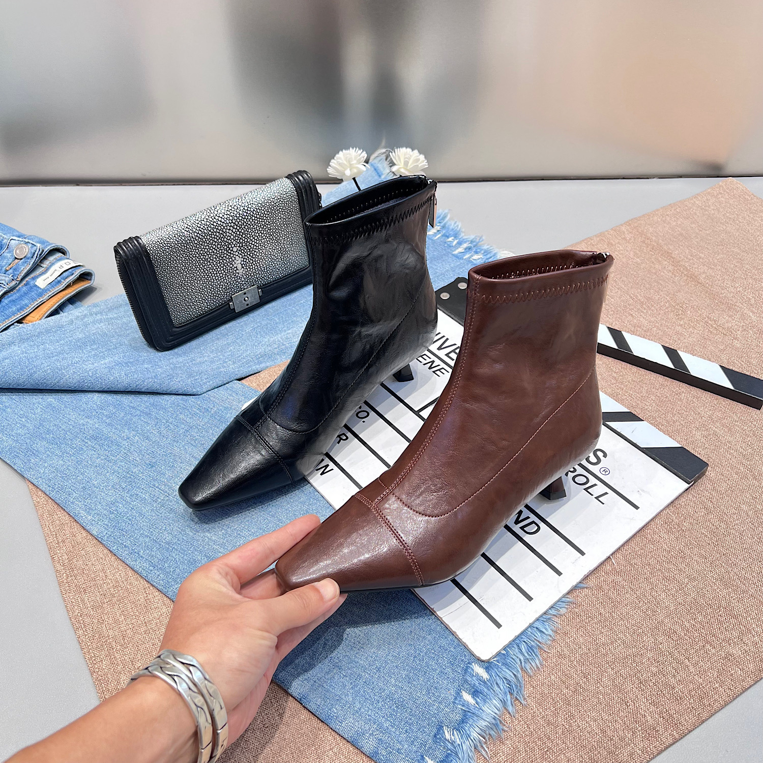 2025秋冬季新款时尚英伦风方头细跟时装靴显瘦百搭短靴女靴子潮靴