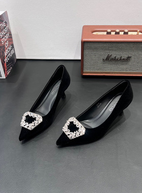 2026春季新款法式气质水钻黑色尖头平底鞋女浅口高跟工作职业单鞋
