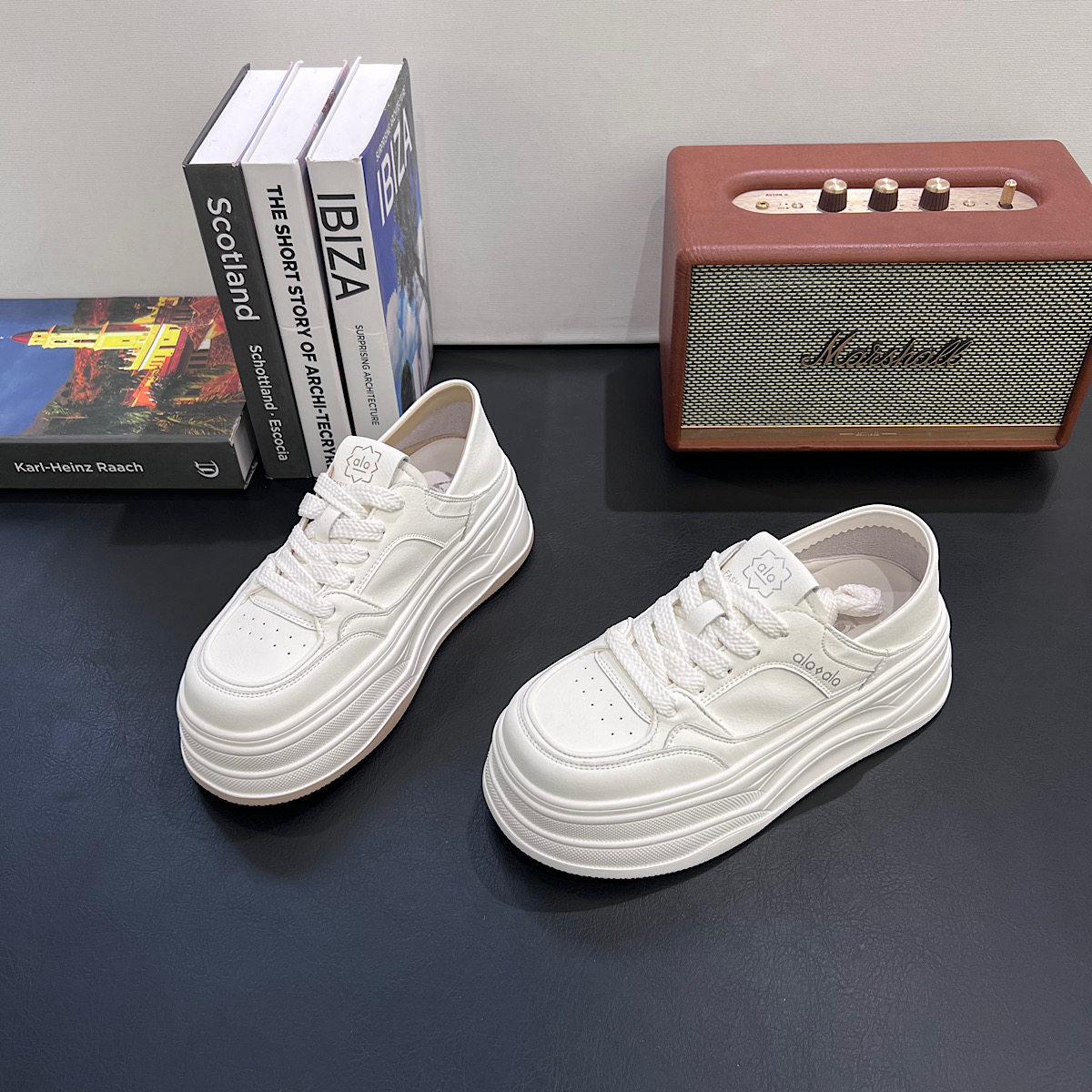 欧货厚底增高两穿小白鞋女2026新款百搭圆头板鞋轻便运动休闲女鞋