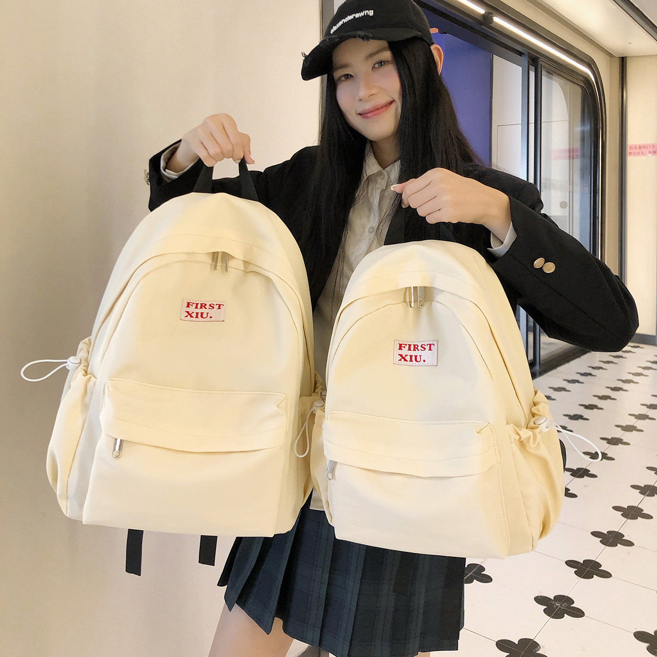 韩版少女风双肩包女新款学生简约百搭大容量轻便书包休闲旅行背包