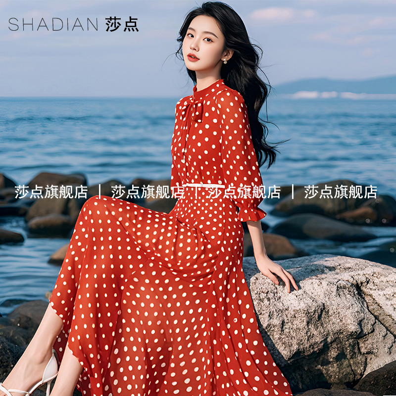 2025新款波点连衣裙女夏收腰