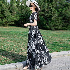 黑白印花连衣裙女长款2026新款夏天长裙收腰显瘦大摆裙短袖裙子
