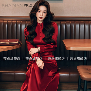 今年流行酒红色长裙收腰显瘦气质高级感长袖2024秋季新婚宴订婚装