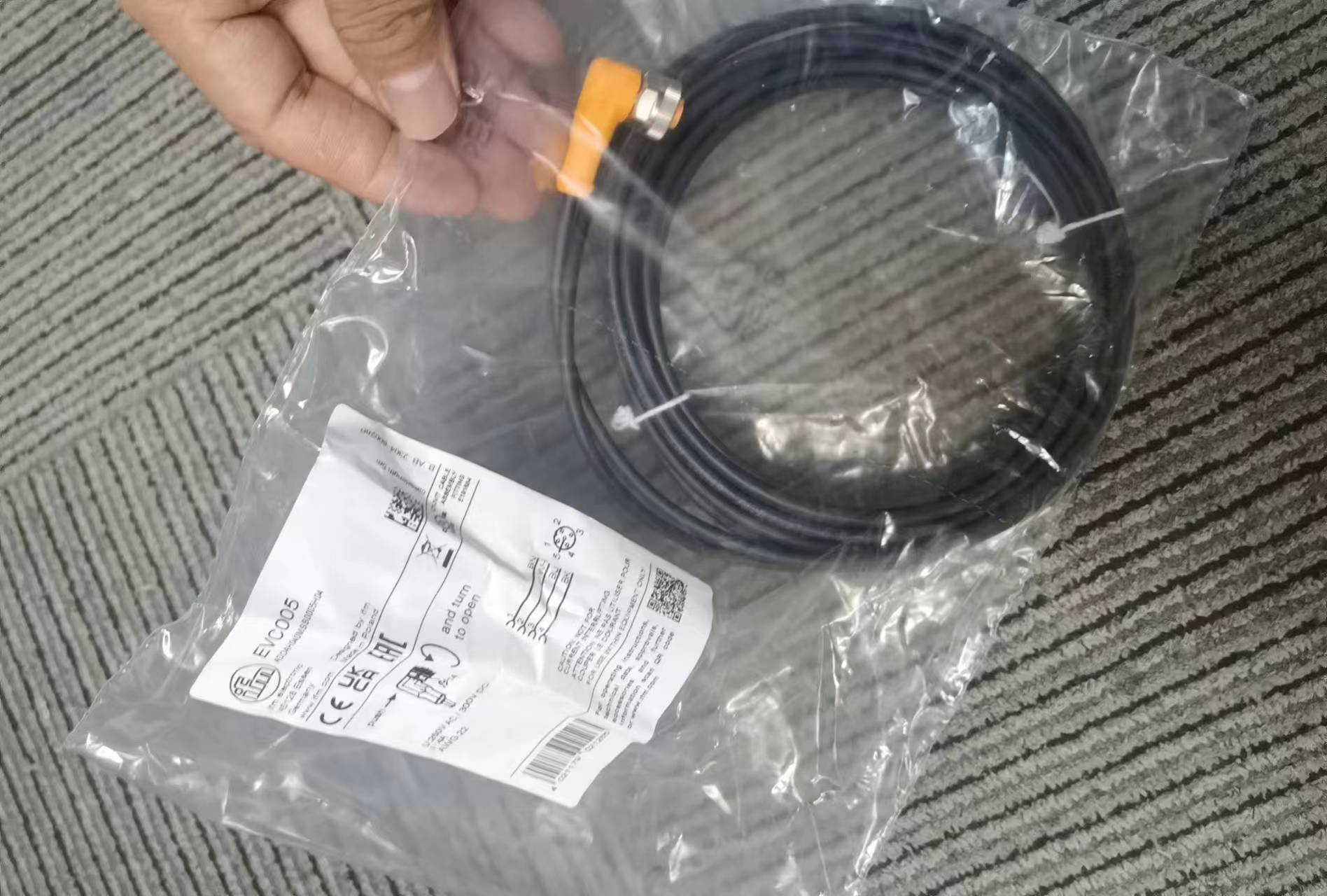 假一罚十 IFM EVC005 连接线现货