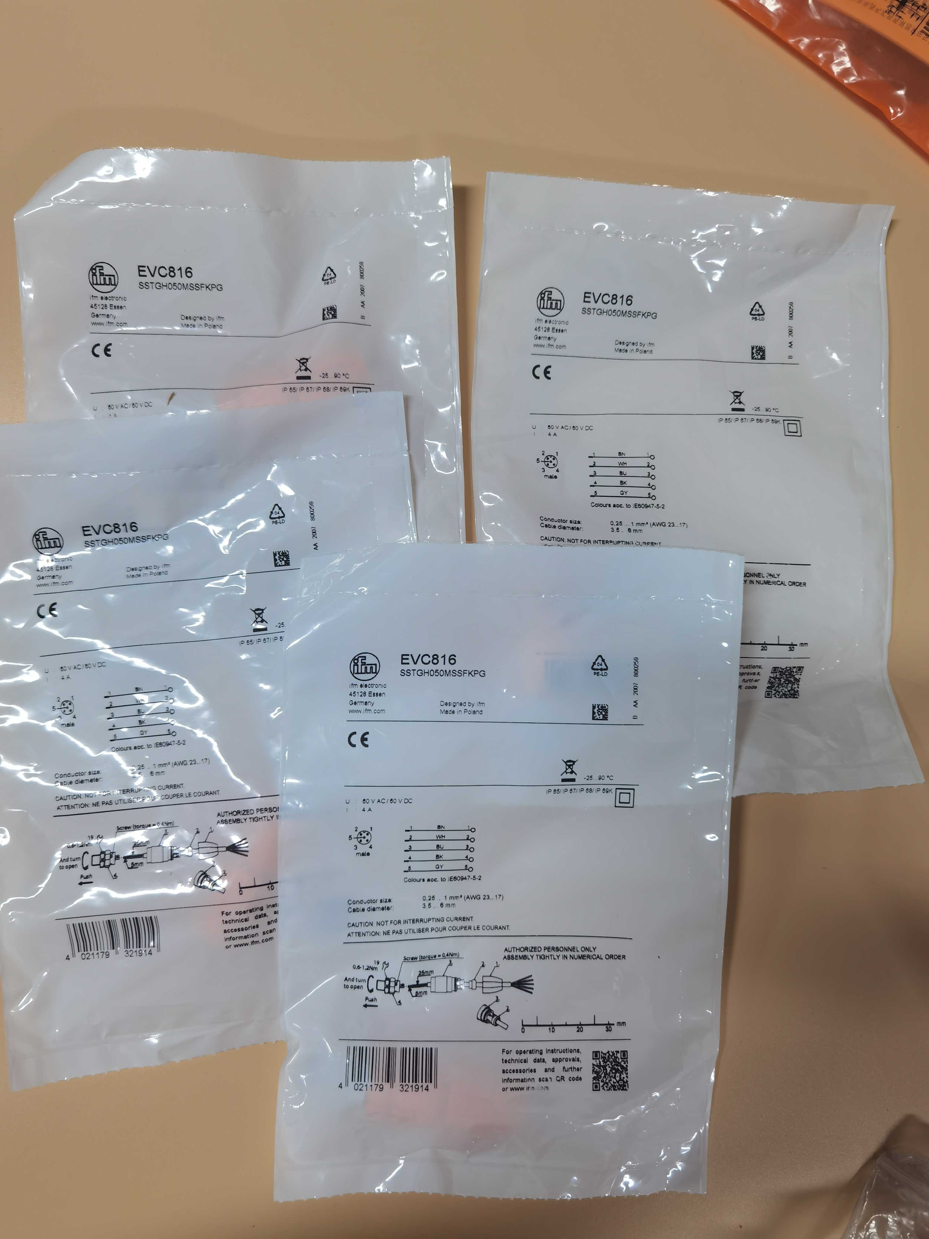 包邮【原装现货】全新IFM EVC816  EVC811传感器接头实价