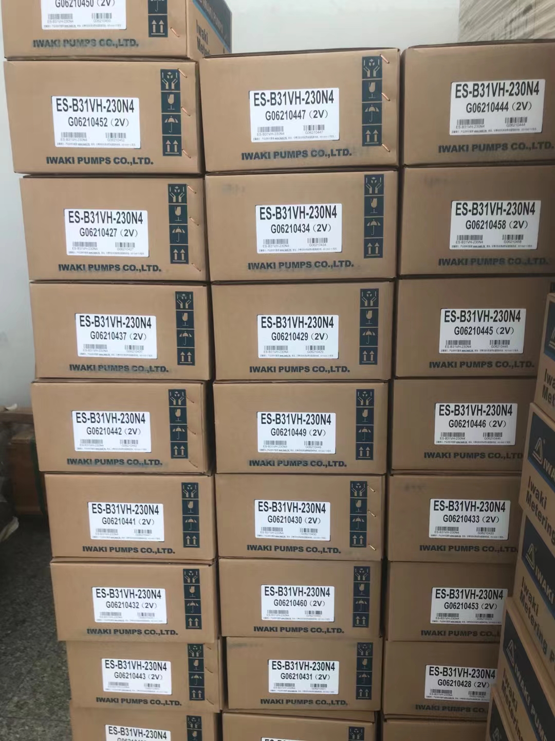 包邮实价IWAKI ES-B31VH-230N4计量泵70台现货
