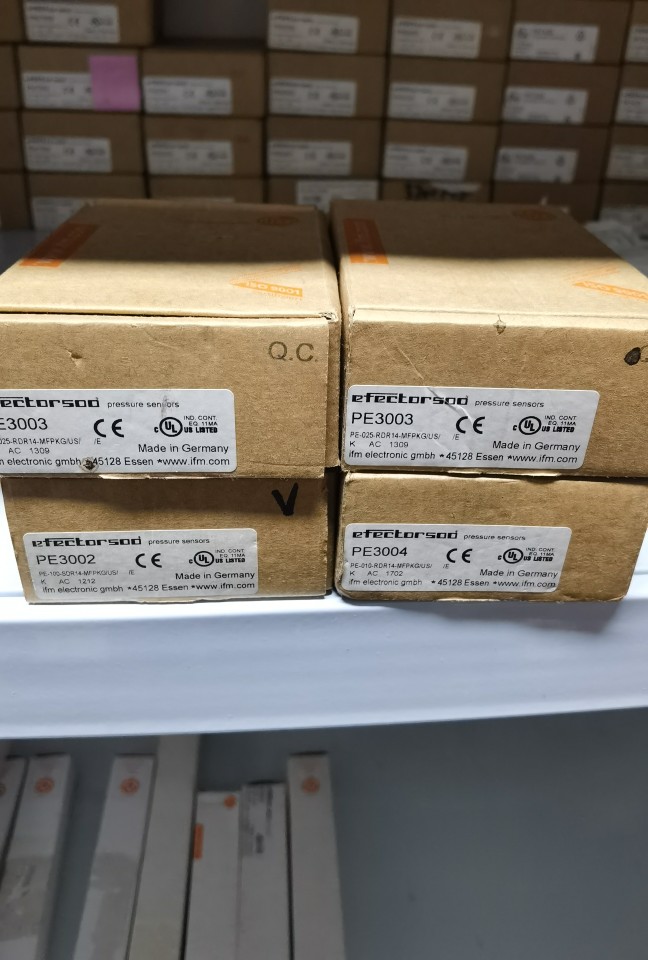 包邮 IFM PE3002 PE3003传感器PE3004压力力开关现货全新