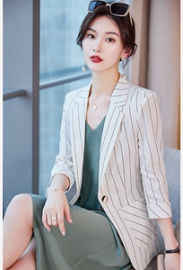 亚麻白色条纹西装外套女短款夏季2026新款中袖防晒棉麻小个子西服