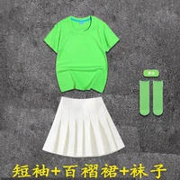 Зеленая юбка в складку, носки