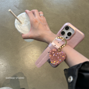 人鱼姬粉闪钻爱心皮腕带11适用苹果14Promax手机壳12女13pro苹果15promax韩苹果16